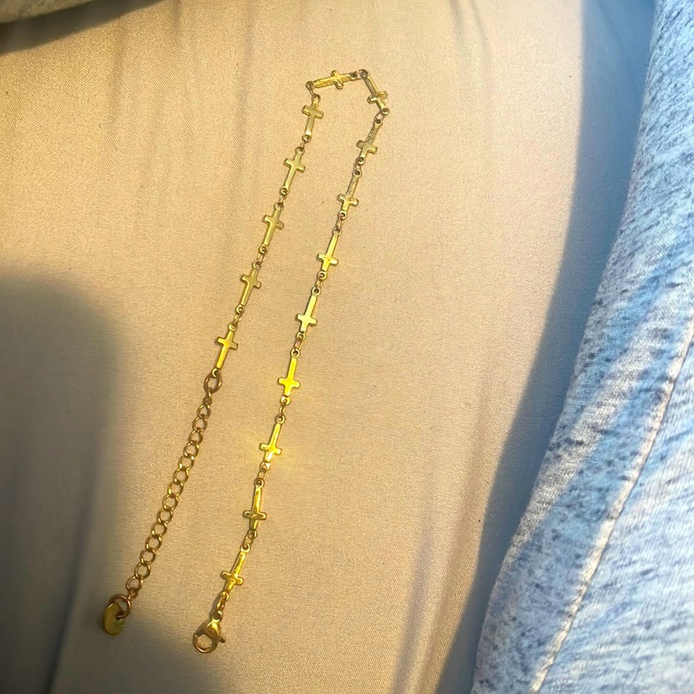 This is a beautiful ankle bracelet 😍 for your ankle!